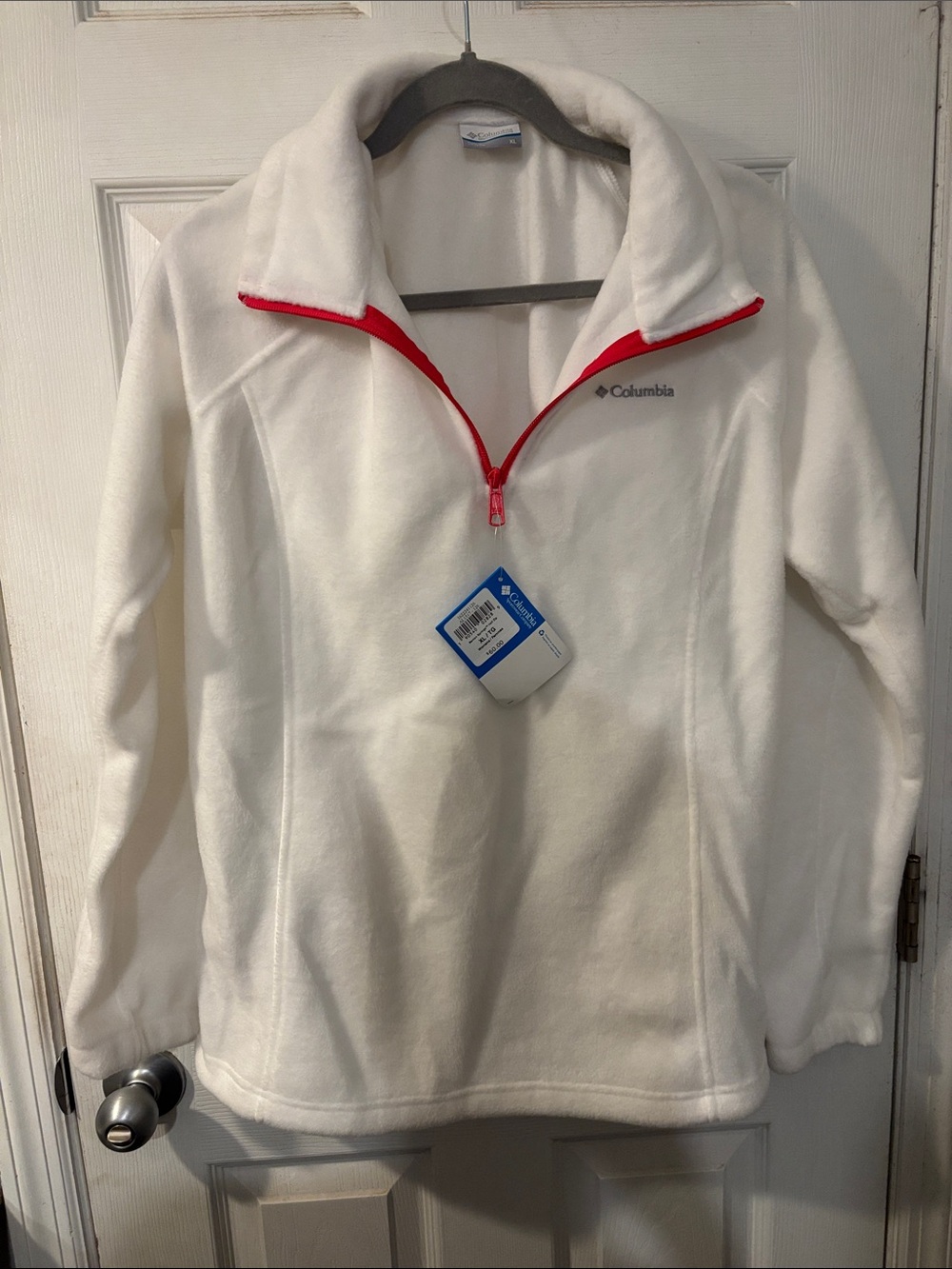 Columbia White Fleece Pullover with Red Trim